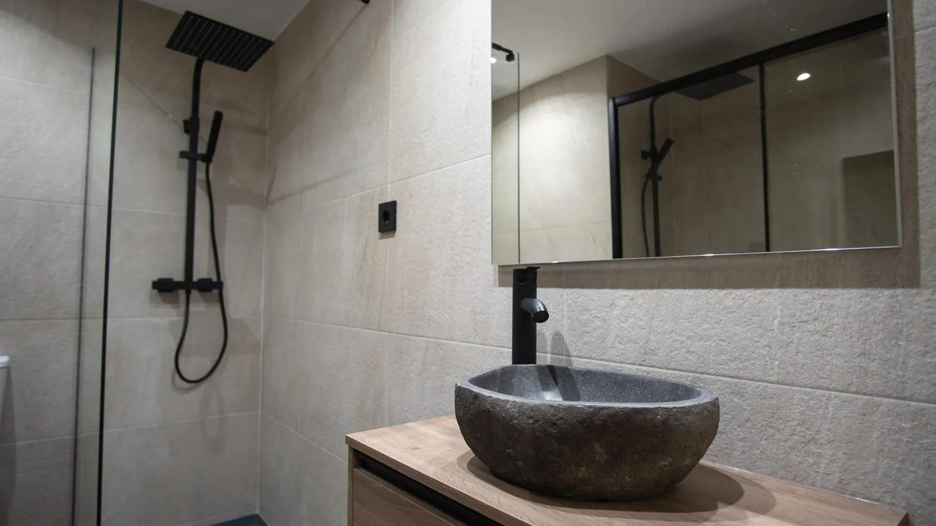 Apartament Europa House - Parking Gratis Sierra Nevada